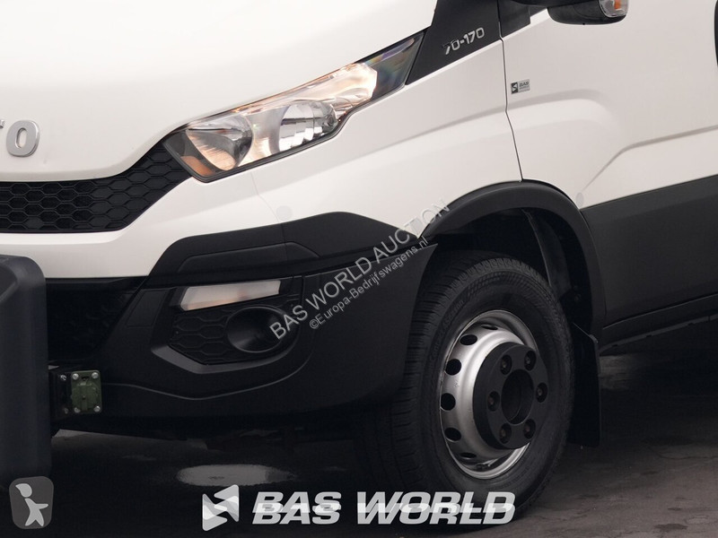 Véhicule utilitaire Iveco 35C17