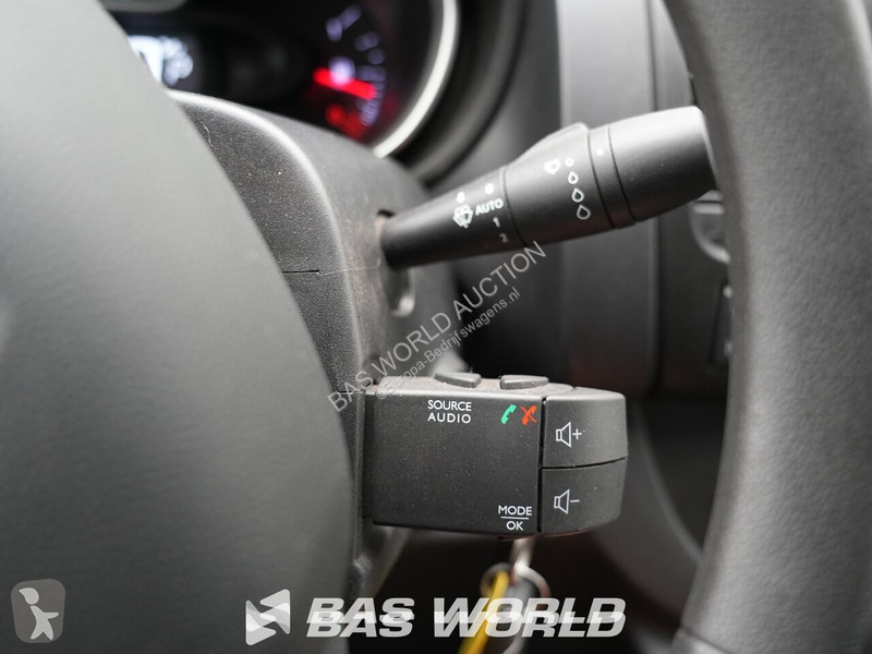 Veículo utilitário Renault 145pk