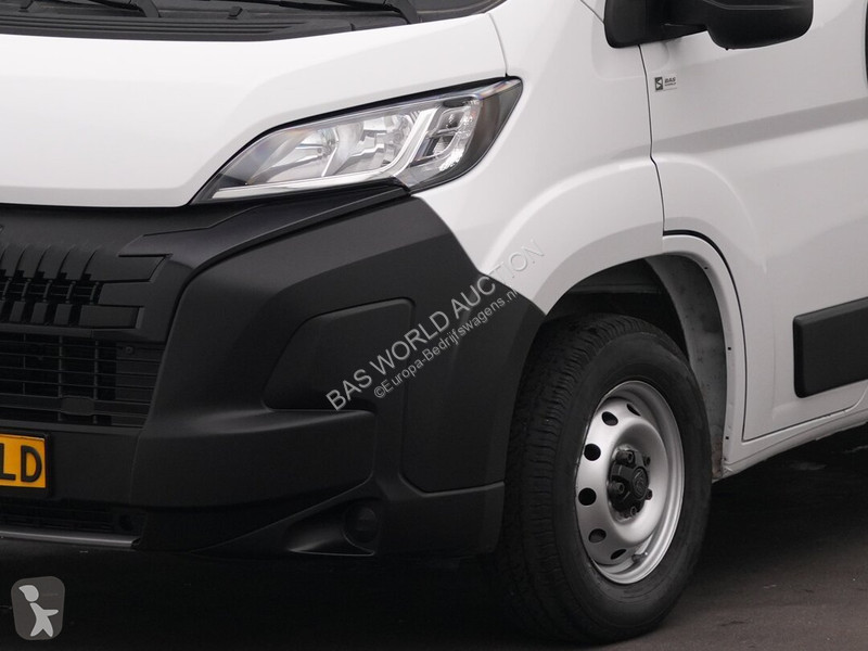 Véhicule utilitaire Peugeot 120pk