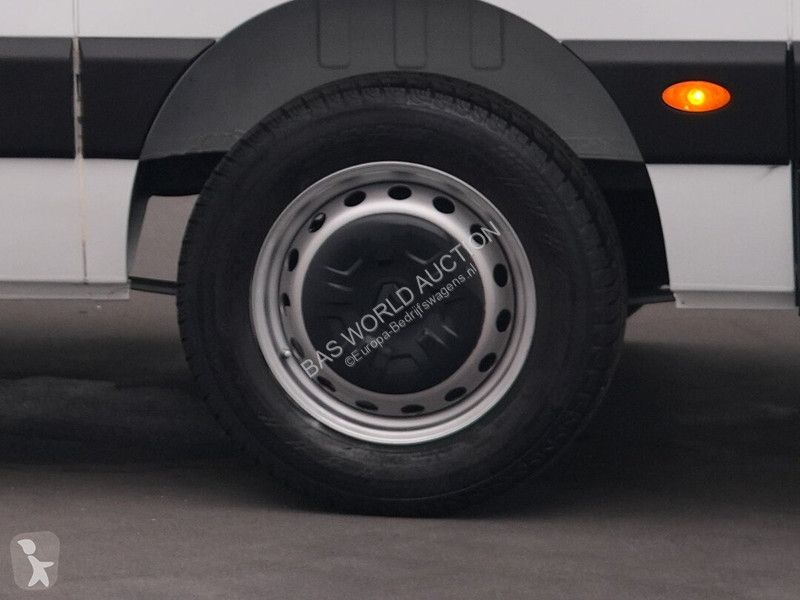 Véhicule utilitaire Renault 135PK