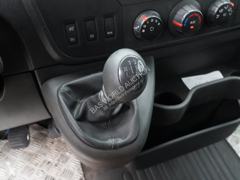 Véhicule utilitaire Opel 145PK