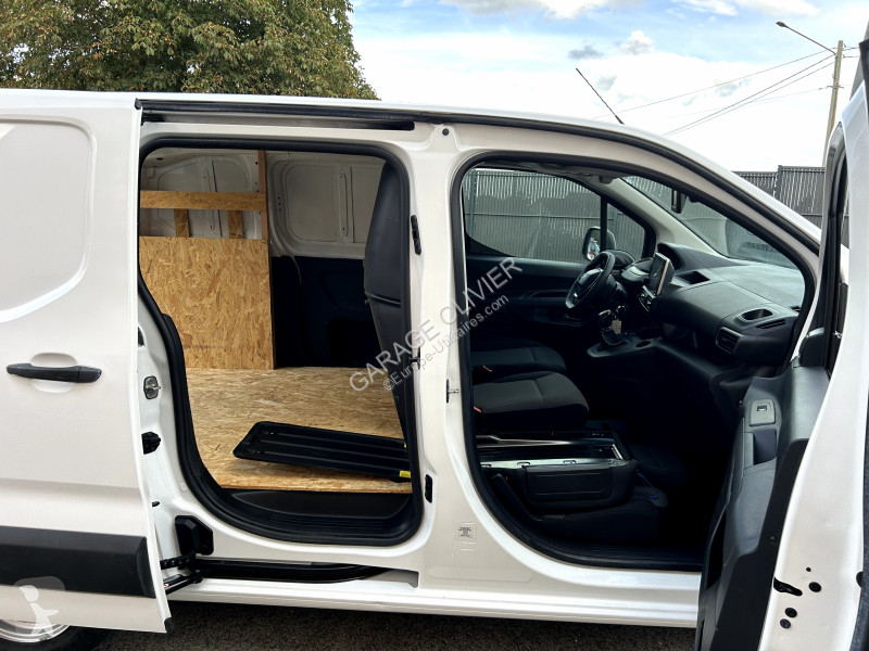 Furgoneta Peugeot Standard 650KG 1.5 Bluehdi...