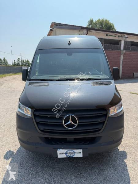 Bedrijfswagen Mercedes