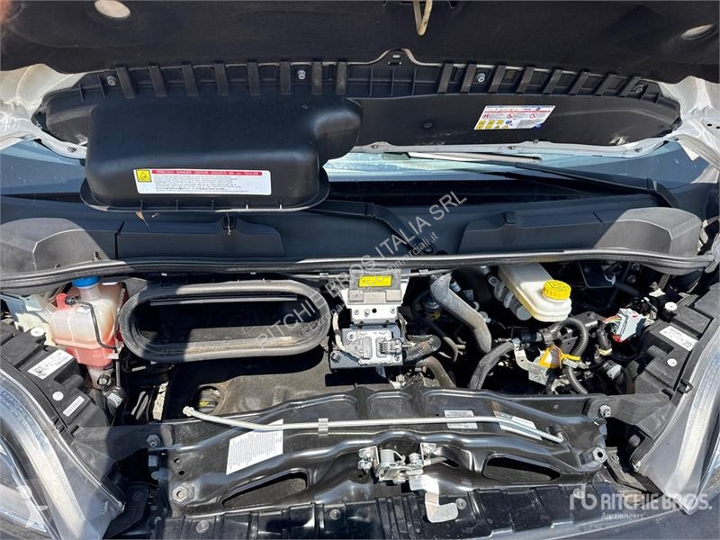 Véhicule utilitaire Opel 2.2