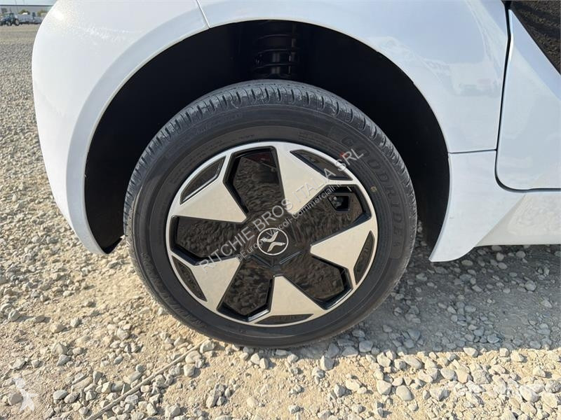 Коммерческий автомобиль  XEV Yoyo Electric...