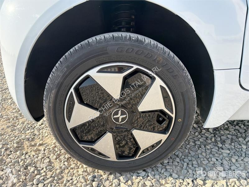 Лекотоварен автомобил  XEV Yoyo