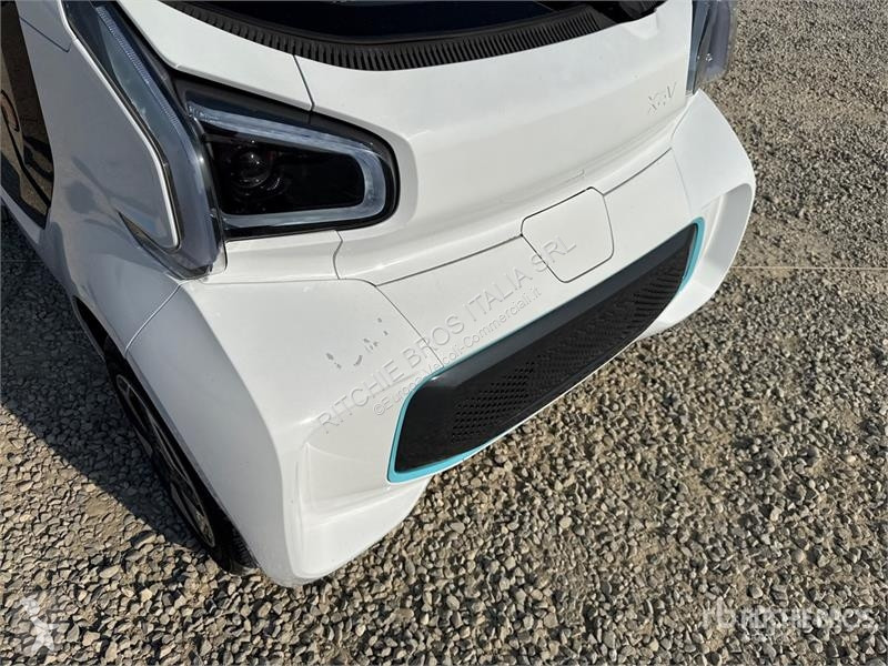 Лекотоварен автомобил  XEV Yoyo