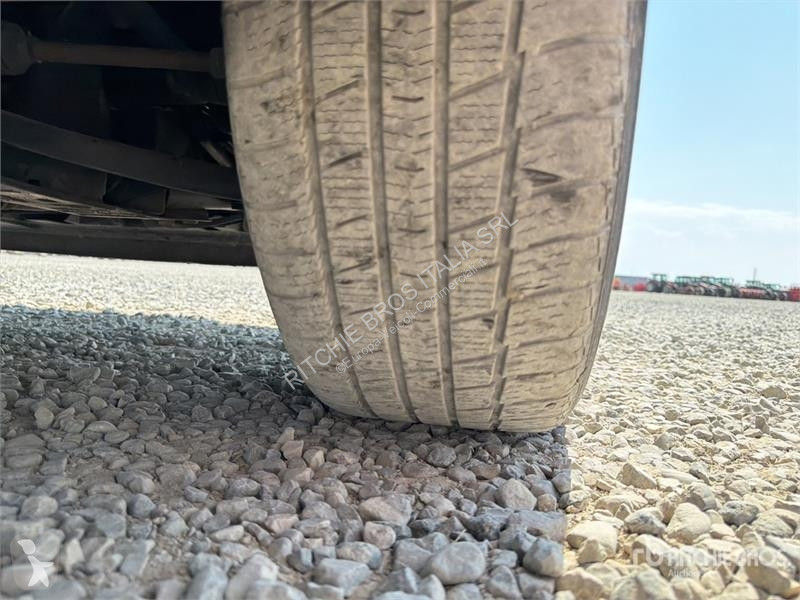 Лекотоварен автомобил Jeep 1.3