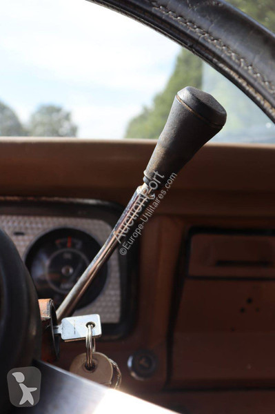 Furgoneta Jeep Chief