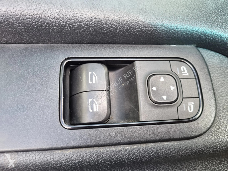 Комерційні автомобілі Mercedes 516 CDI Open...