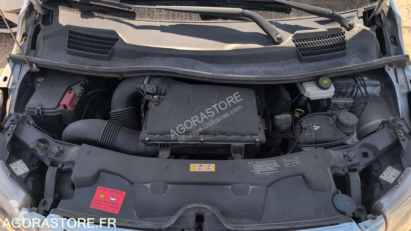 Véhicule utilitaire Mercedes VITO