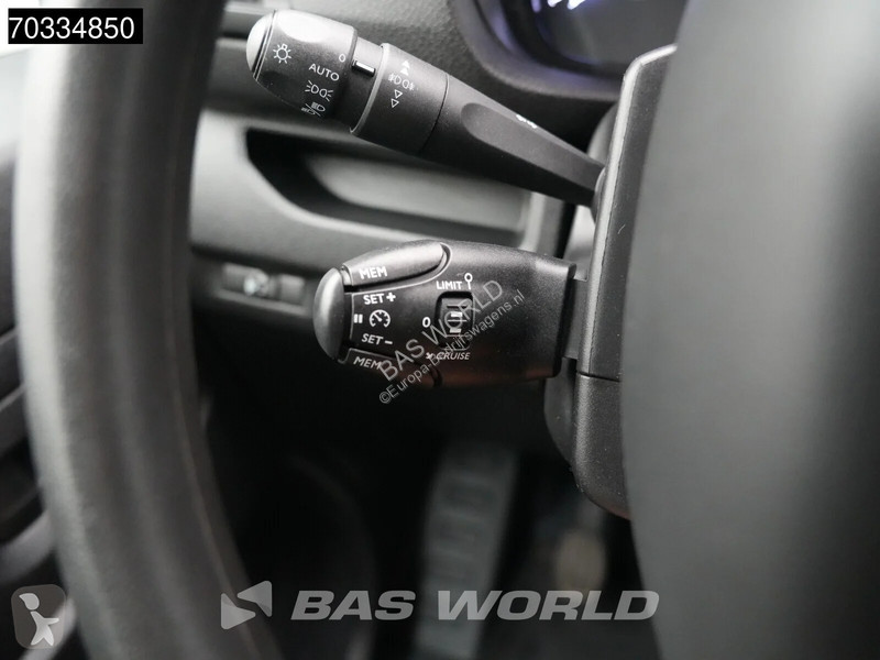 Лекотоварен автомобил Opel L3H1 Navi Airco...