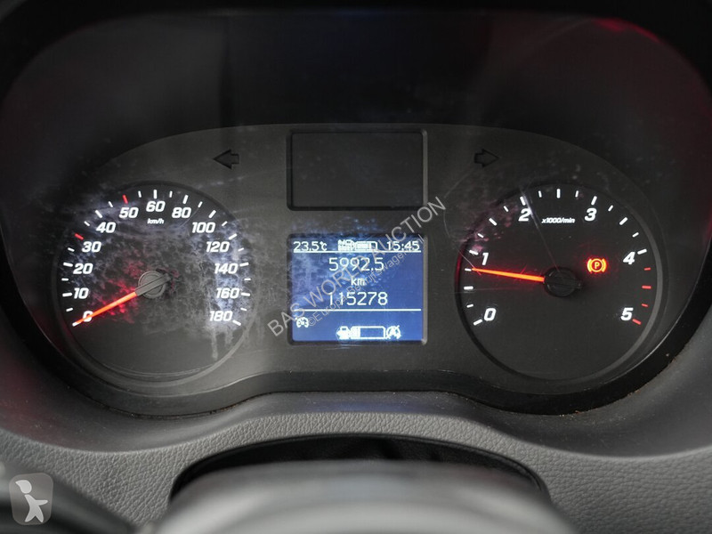 Лекотоварен автомобил Mercedes 311 CDI