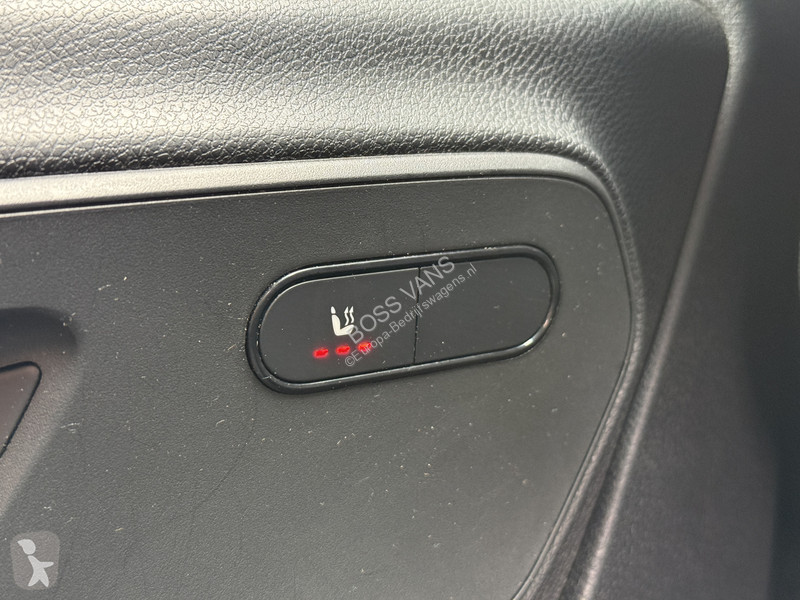 Лекотоварен автомобил Mercedes 312 55kWh L2H2...