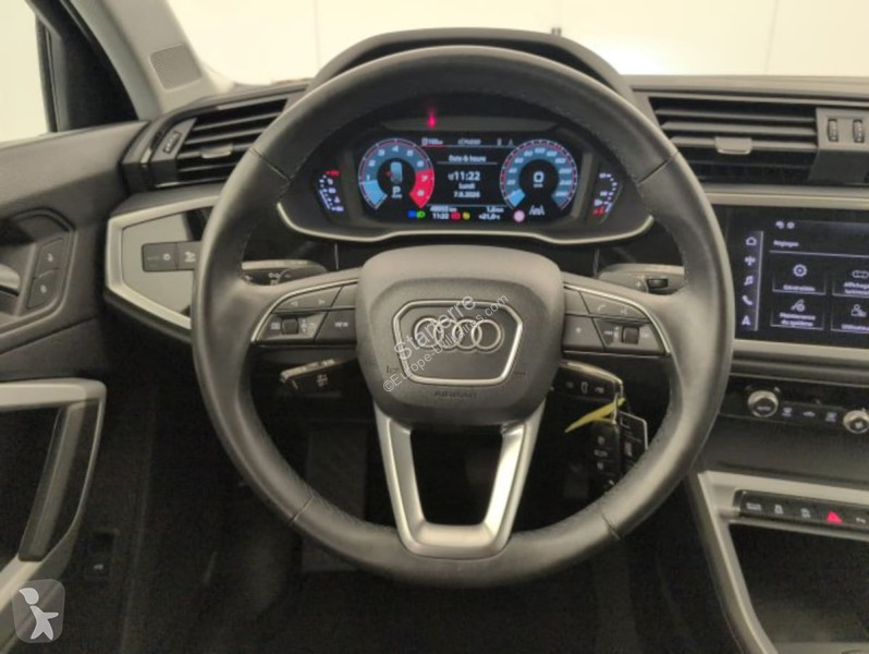 Véhicule utilitaire Audi Q3