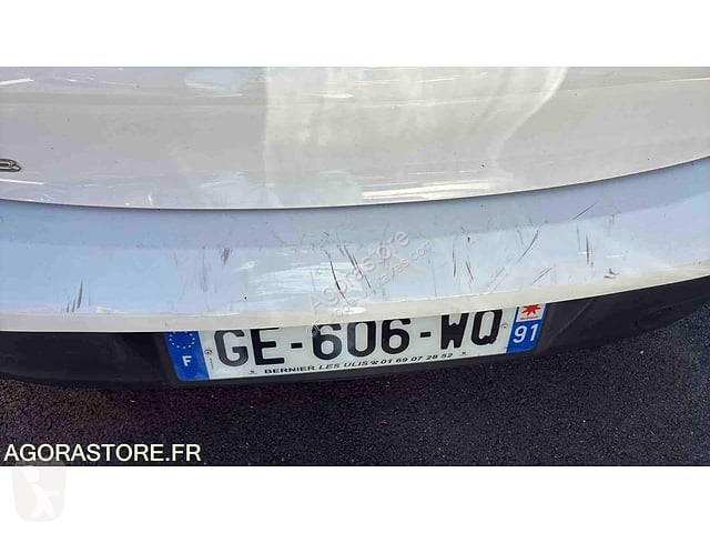 Коммерческий автомобиль
