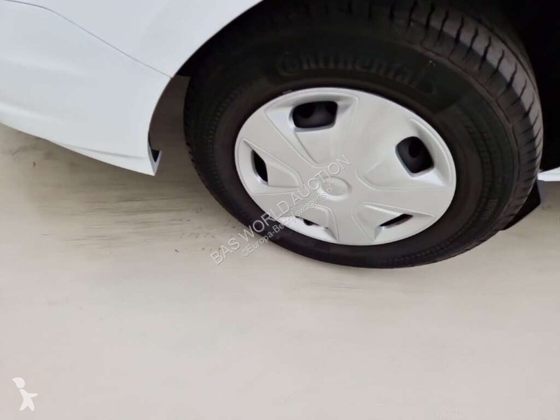 Užitkové vozidlo Ford 300 2.0 TDCI L2H1 Trend...
