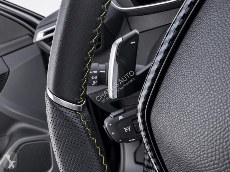 Užitkové vozidlo Peugeot 1.2 Puretech 130 GT EAT8