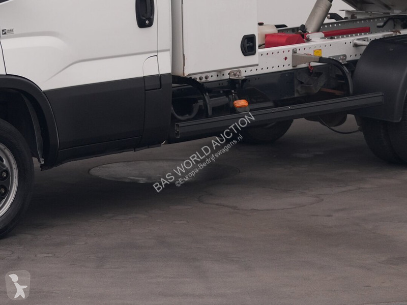 Furgoneta Iveco 35C16