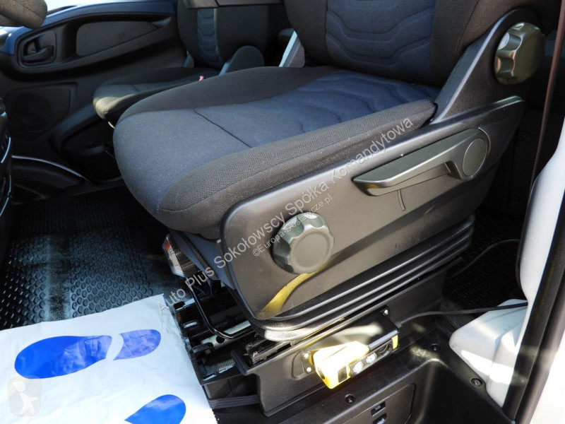 Veículo utilitário Iveco 35S14 DAILY