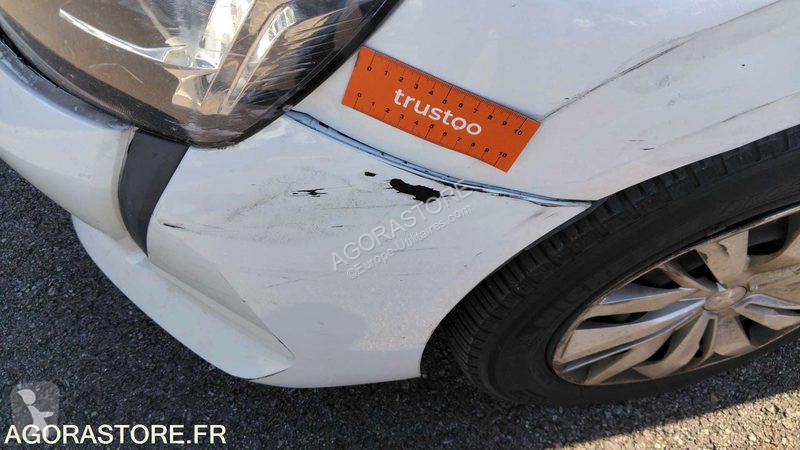 Véhicule utilitaire Peugeot 208