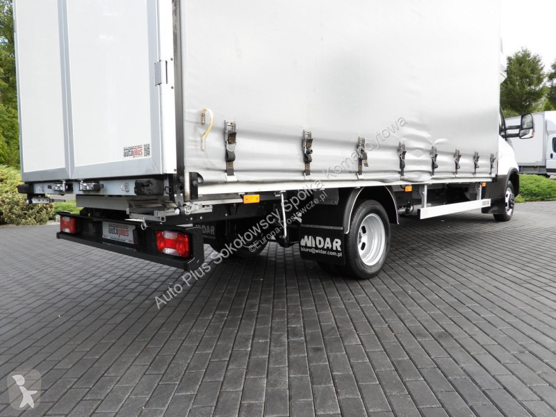 Véhicule utilitaire Iveco 50C18 DAILY