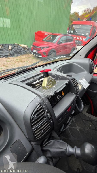 Samochód dostawczy Peugeot BOXER