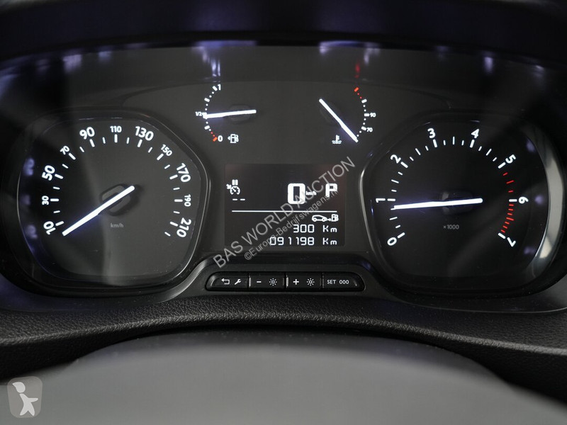 عربة نفعية Fiat 145pk