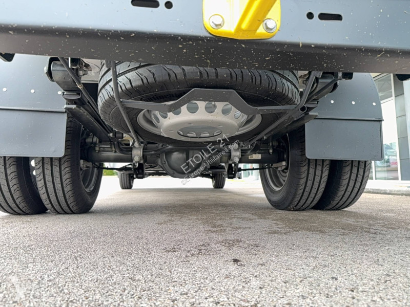 Furgoneta Mercedes SPRINTER CHASSIS CAB 515 CDI...