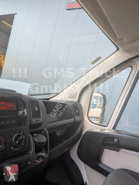 Véhicule utilitaire Fiat Multijet 130 / Nur...