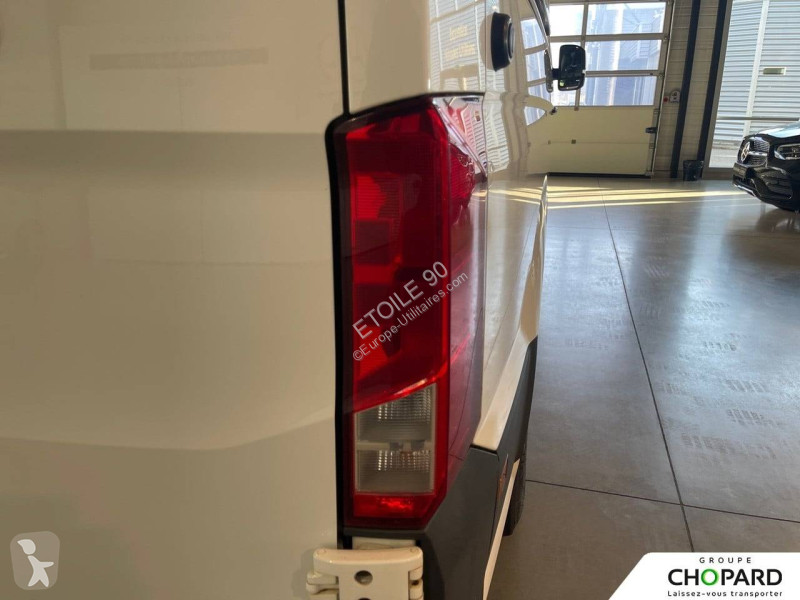 Véhicule utilitaire Volkswagen CRAFTER VAN 35...