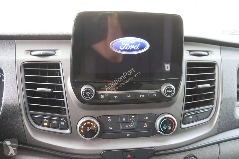 Véhicule utilitaire Ford