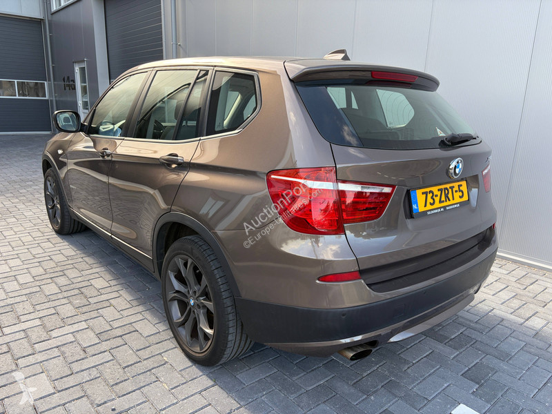 Véhicule utilitaire BMW