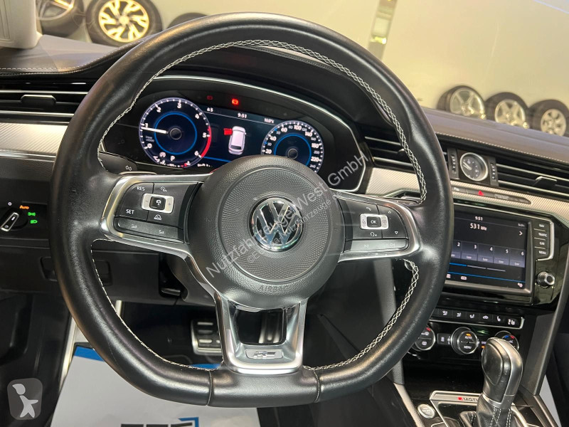 Véhicule utilitaire Volkswagen Variant R-Line...