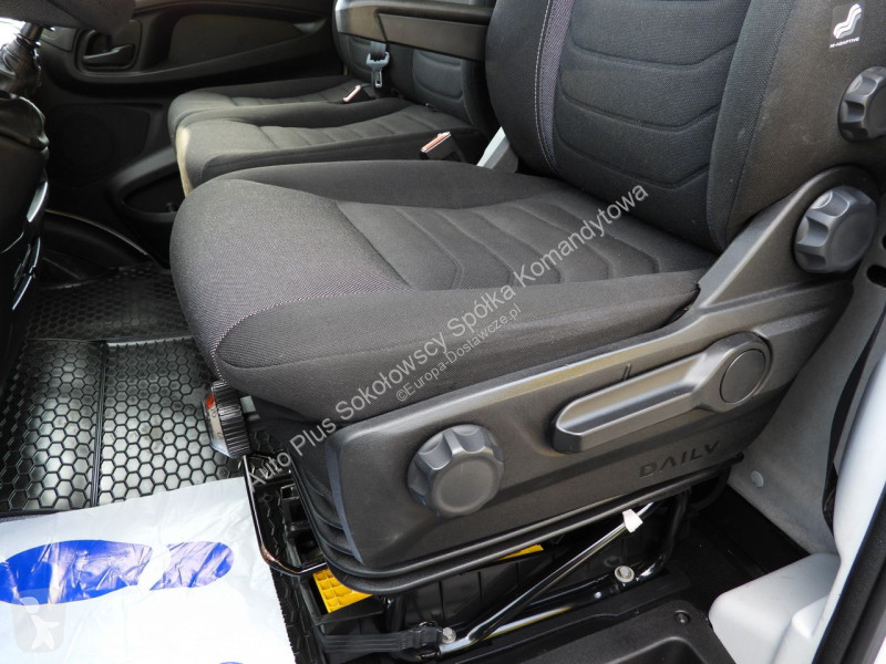 Véhicule utilitaire Iveco 35S16 DAILY