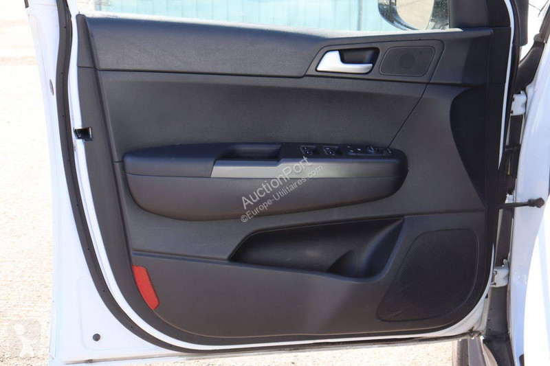Véhicule utilitaire KIA