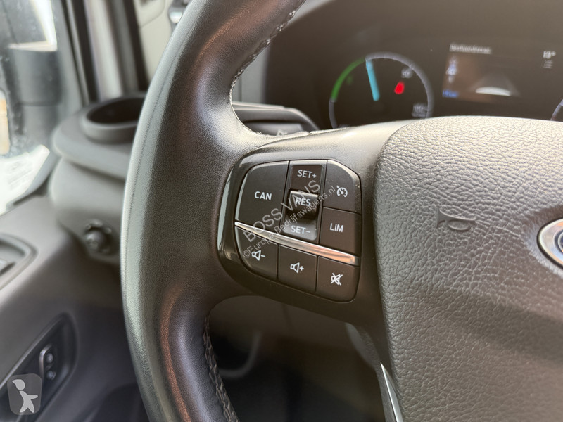 Véhicule utilitaire Ford e 68kWh 184PK E-