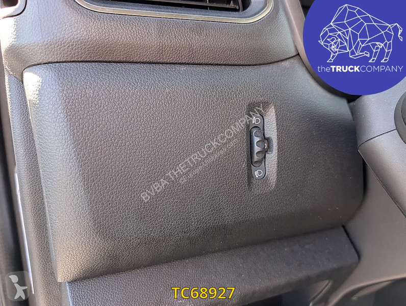Véhicule utilitaire Renault 2.3 DCI KOFFER MET...