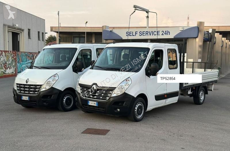 Renault master van