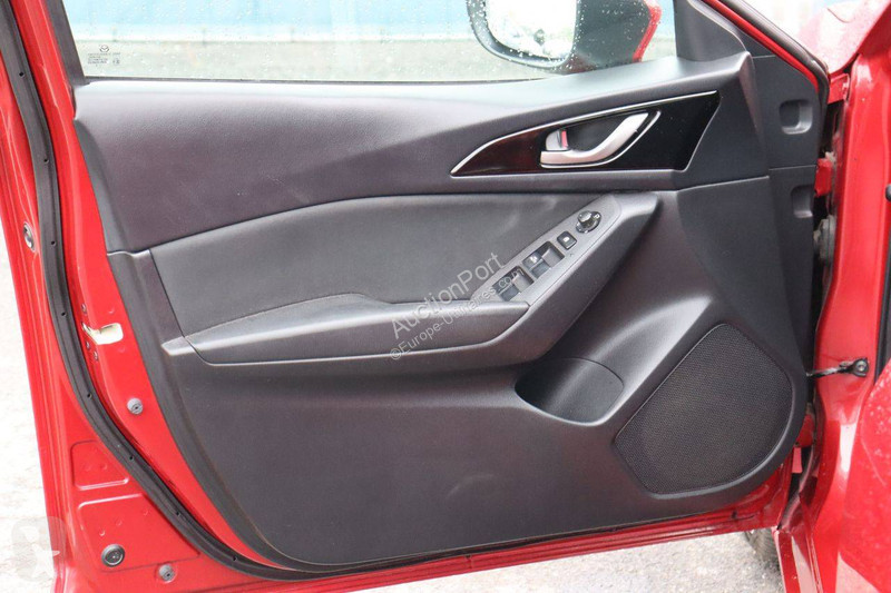 Mazda  3 van
