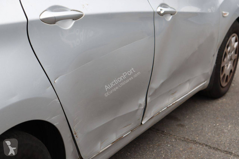 Hyundai i30 van