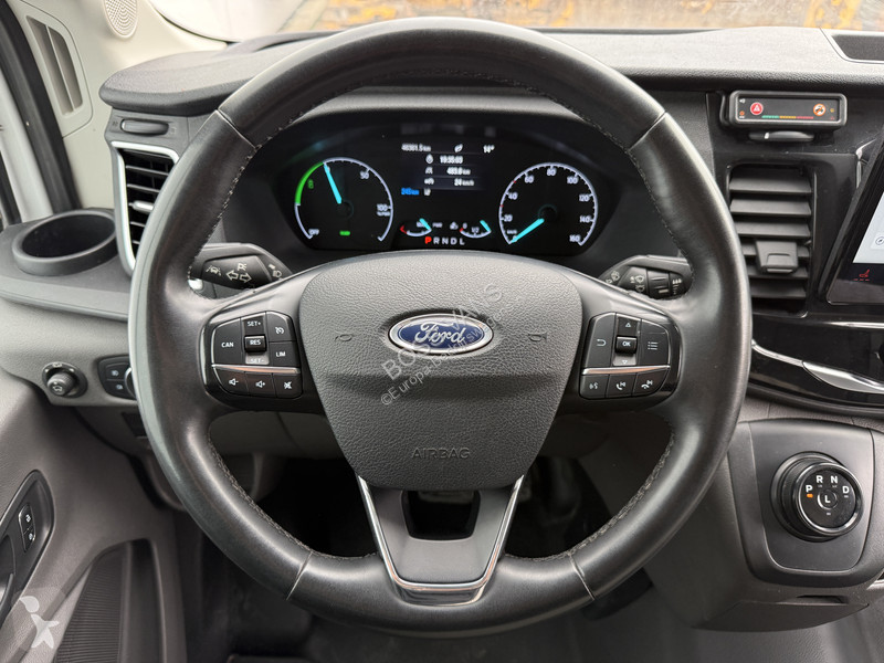 Ford E van