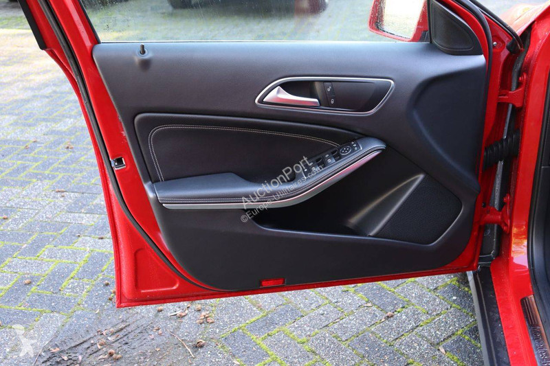 Bedrijfswagen Mercedes D GLA