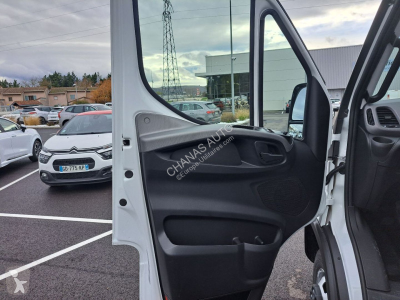 Autoutilitară Iveco 35C18 180CV 3L ACIER JPM...