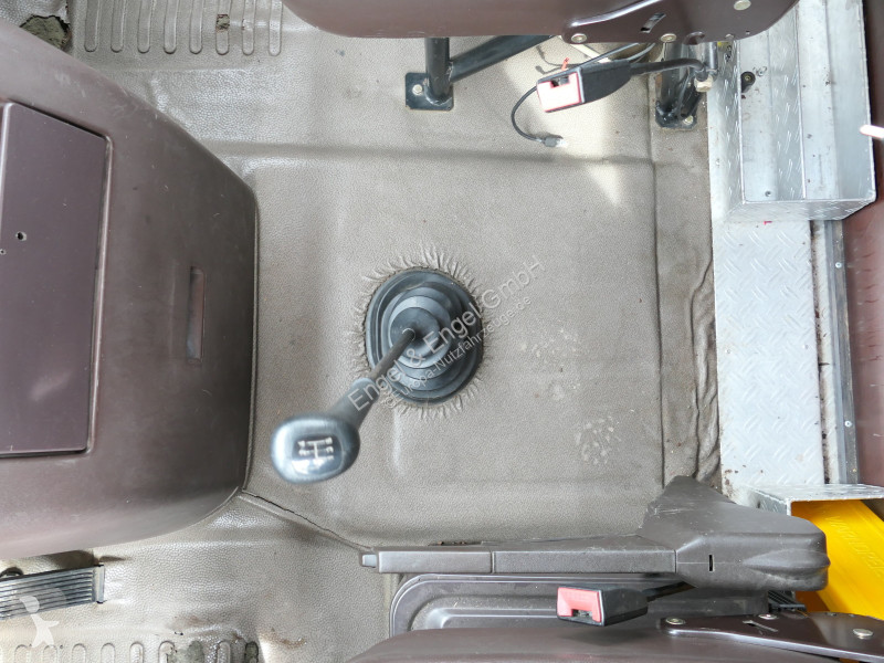 Autoutilitară Mercedes 814 D LF 8/6 DoKa AHK...