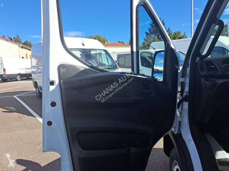 Furgoneta Iveco 35C16 160CV 3L ALUMINIUM 4M