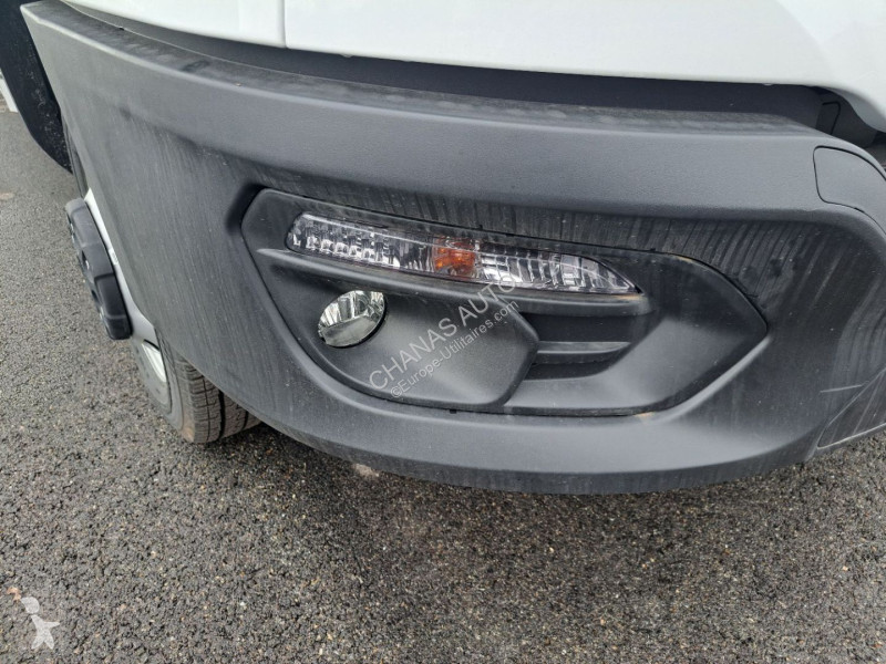Autoutilitară Iveco 35C18 180CV 3L CAISSE...