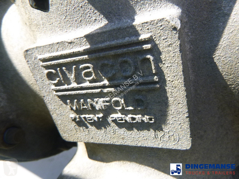 Veicolo commerciale  Fuel tank equipment...
