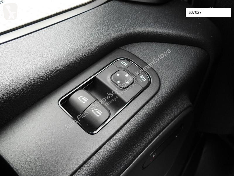 Véhicule utilitaire Mercedes ESPRINTER NOWY...