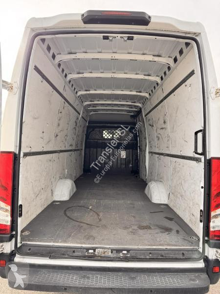 Furgoneta Iveco 35-S-16